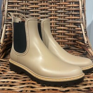 Igor Beige and Black Igor Ladies Rain Boots, Ankle Boots, Lug Soles, Size 8.5